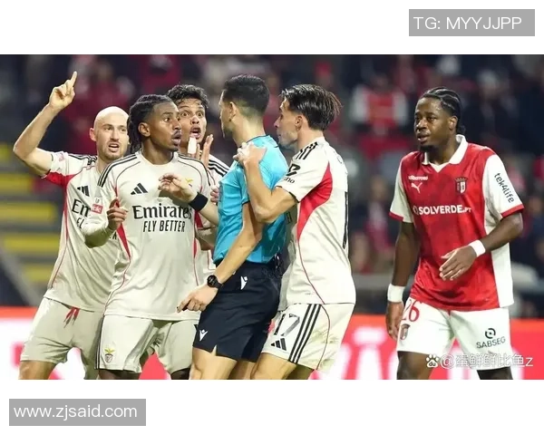 意甲历史冷门曼联逆转本菲卡乌龙球瞬间引爆全场激情