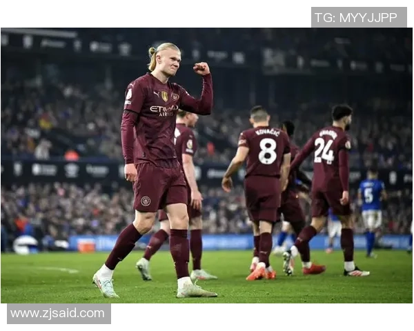 英超激战曼联大胜曼城点球大战精彩瞬间引燃全场气氛