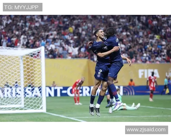 尤文图斯逆转巴黎圣日耳曼乌龙球成比赛转折点全场沸腾 尤文图斯逆转巴黎圣日耳曼乌龙球成比赛转折点全场沸腾