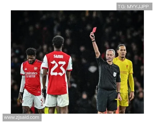 阿森纳小胜多特蒙德红牌事件引发全场热议与数据分析 阿森纳小胜多特蒙德红牌事件引发全场热议与数据分析